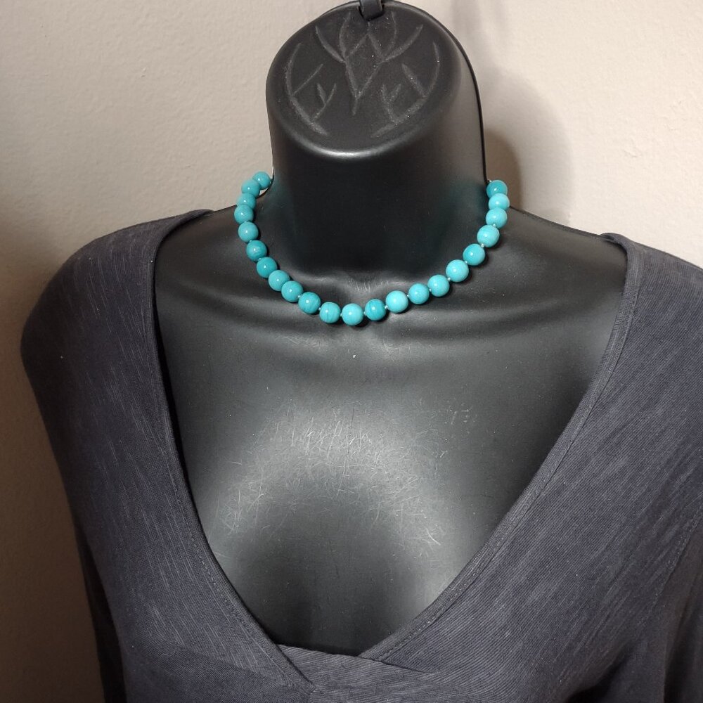 15.5 Inch Very Pretty Heavy Blue Beaded Necklace
